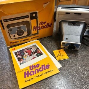 Vintage Kodak " The Handle " Instant Film Camera In Box 70s Polaroid Photography